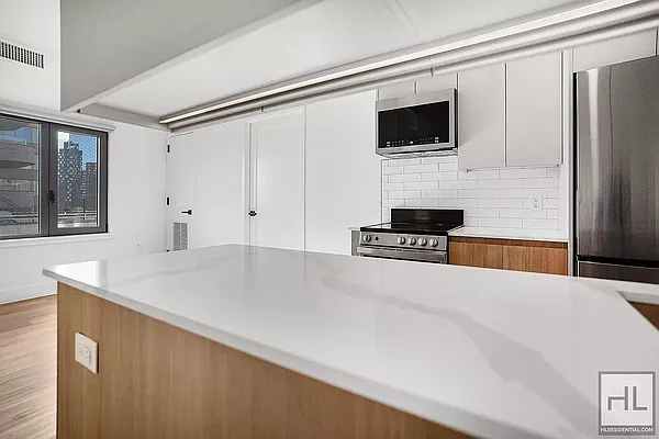 Rented by Highline Residential | media 31