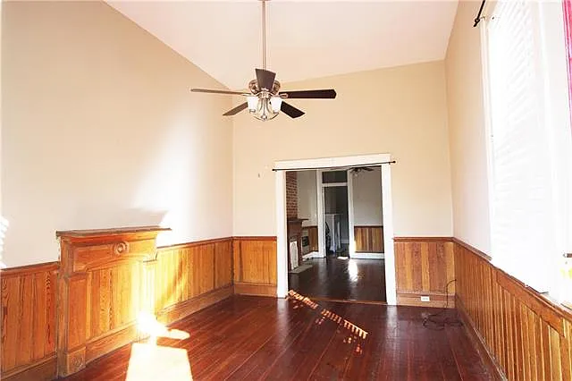 4115 Burgundy St — Photo 2