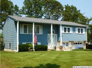 1594 Woodcrest Dr, Toms River, NJ