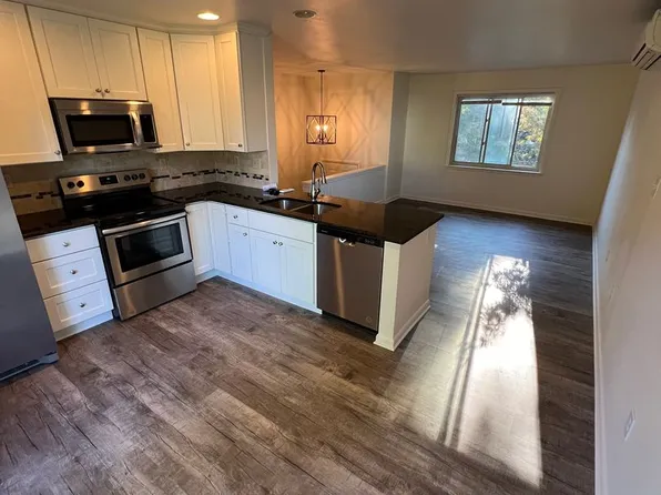 485 Crosswinds Dr, Lititz, PA 17543