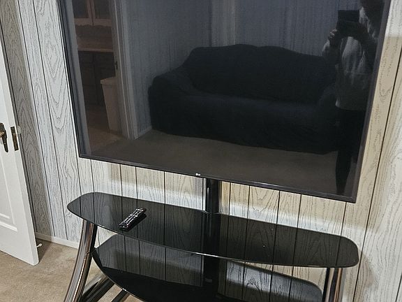 3rd image of 401 Onyx St #11260446
