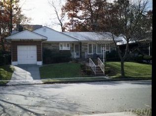 21822 Stewart Rd, Queens Village, NY 11427