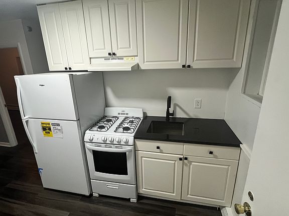 2nd image of 1103 E Chelten Ave APT 3