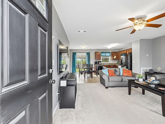 4th image of 1865 Belle Arbor Dr
