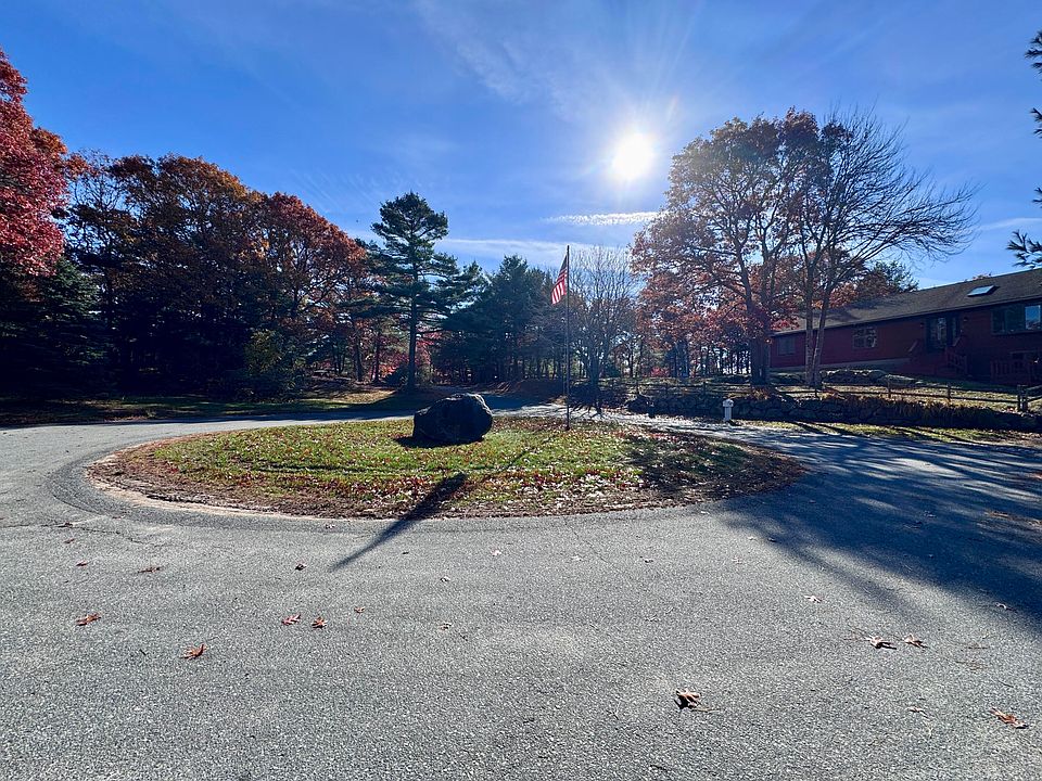 2nd image of 14 Great Rock Rd