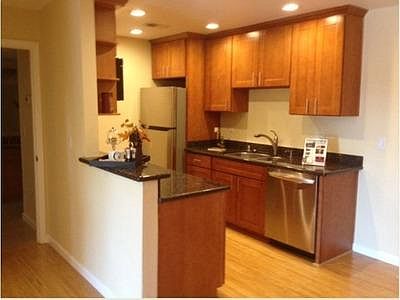 4th image of 259 N Capitol Ave Unit 292