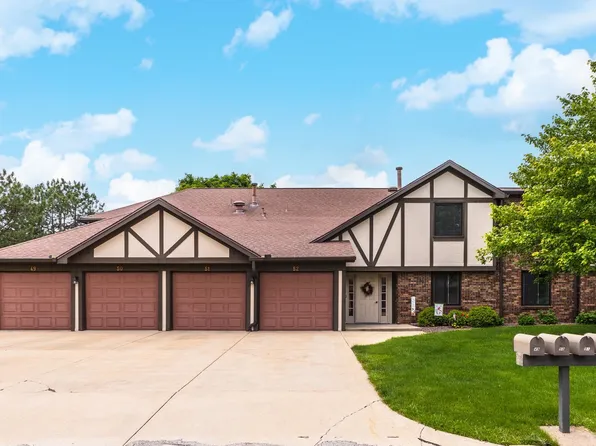 52 Brandywine Ct, Bloomington, IL 61704