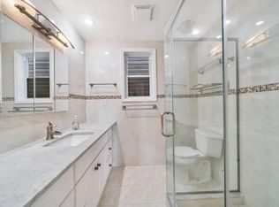 35 Hilliard Ave, Edgewater, NJ 07020