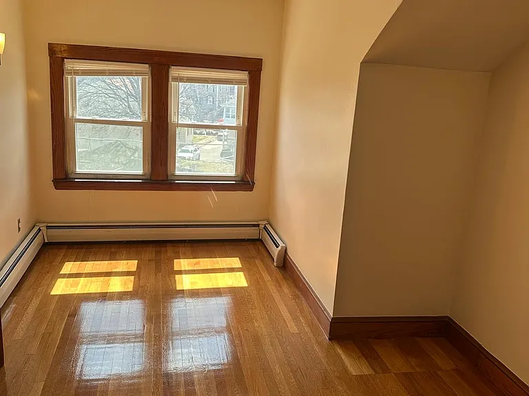 61 Kent St — Photo 14