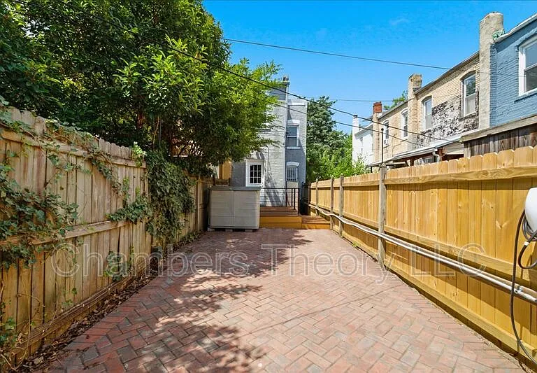 1535 Constitution Ave NE — Photo 27