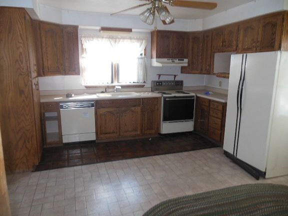 3rd image of 336 N 9th St