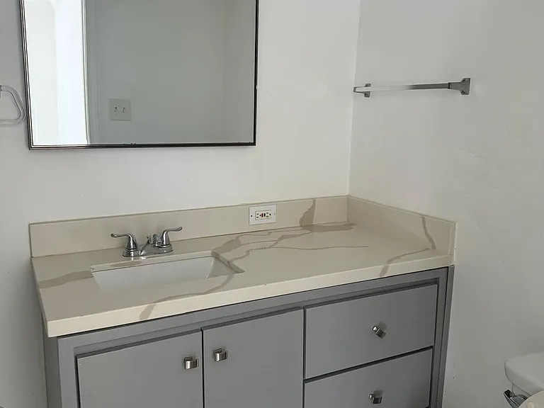 5741.5 Carlton Way #202 — Photo 8