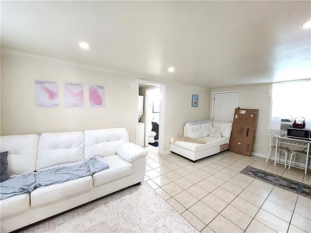 Studio, 1.0 bath, 427 sqft, $1,000 — Photo 3