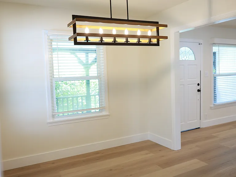22131 Leadwell St — Photo 11