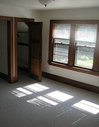 Dining Room / Walk-in Closet
