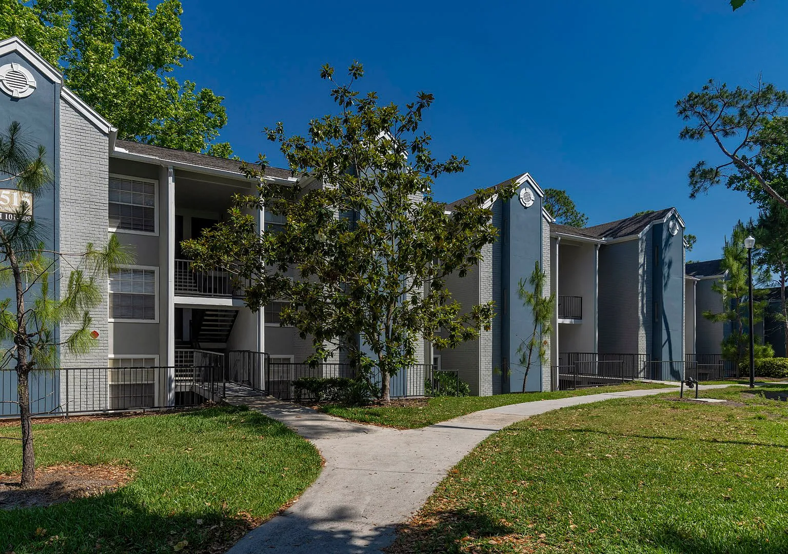 Boca Vista Apartments — Photo 4