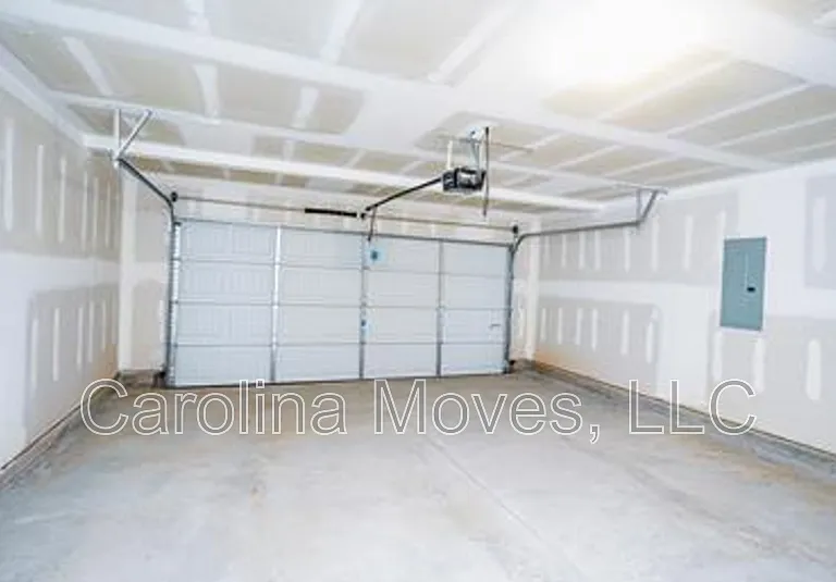 507 Springtime Ln — Photo 13
