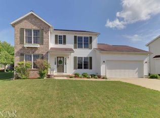 24 Rock Garden Ct, Bloomington, IL