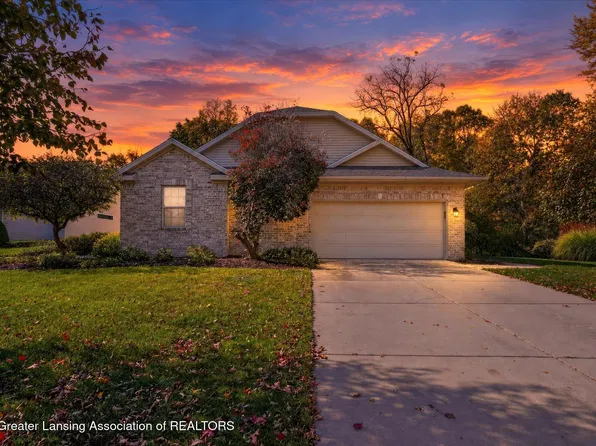 2311 Sapphire Ln, East Lansing, MI 48823