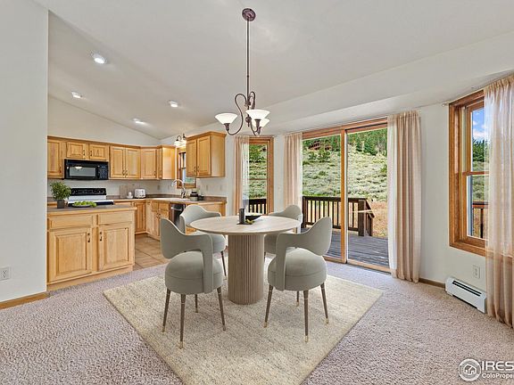 3rd image of 1019 Sutton Ln
