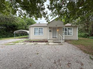 1001 S Turner St, Springdale, AR 72764
