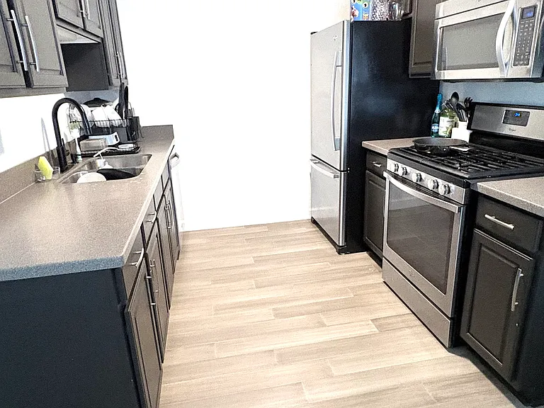 379 Woodview Cir #A — Photo 12