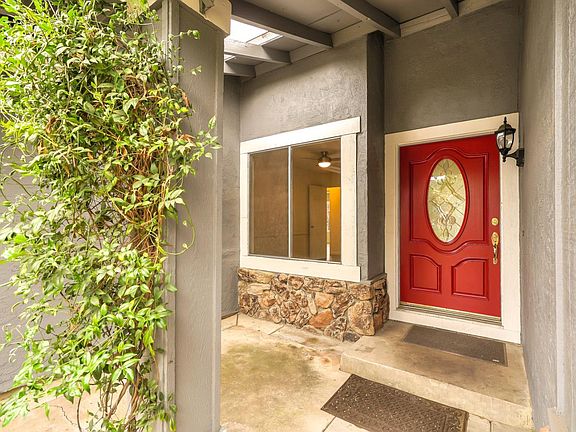 5th image of 4940 Collomia Ct