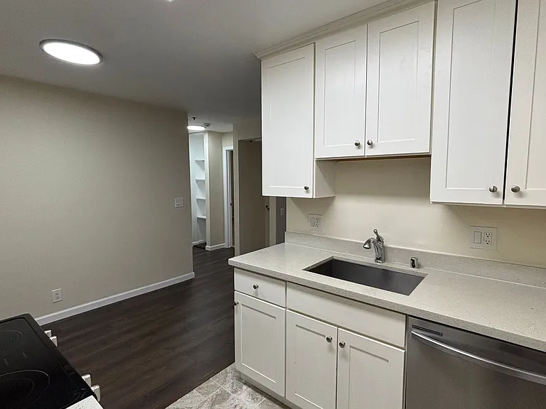 15065 Hesperian Blvd #29 — Photo 9