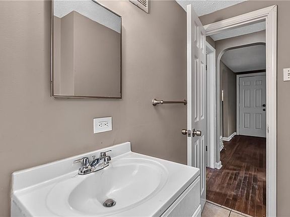 5th image of 4625 Georgia Ave