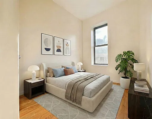 Bedroom, photo 1