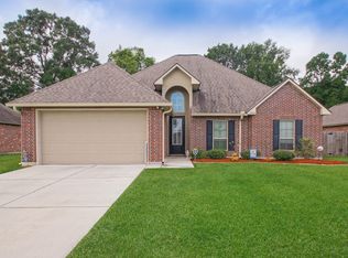 17609 Hoods Ridge Dr, Prairieville, LA 70769