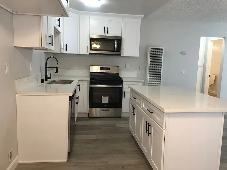 7871 Holt Dr — Photo 8