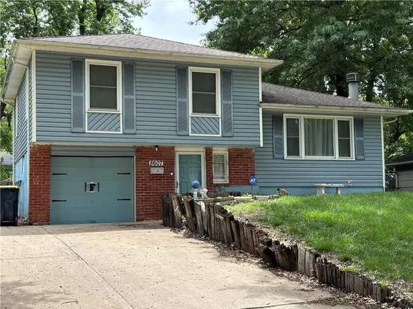 8607 E 109th Ter, Kansas City, MO 64134