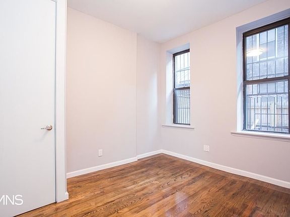 4th image of 348 W 21st St #F1
