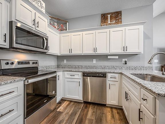 5th image of 1301 E Joles Dr
