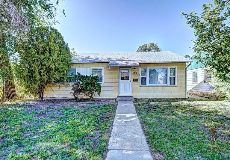1355 Mesa Ave — Photo 2