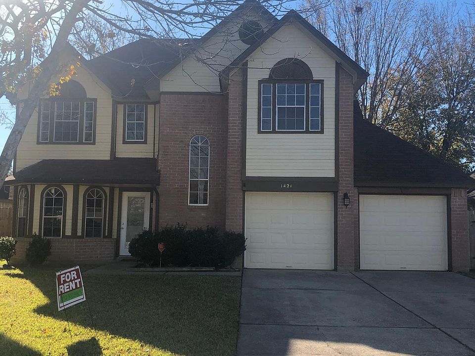 1st image of 1421 S Heron Dr