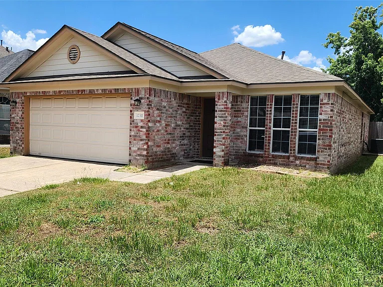 12311 Carriage Oak Cir — Photo 1