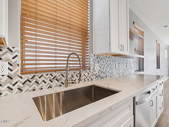 3rd image of 615 E PORTLAND Street #115