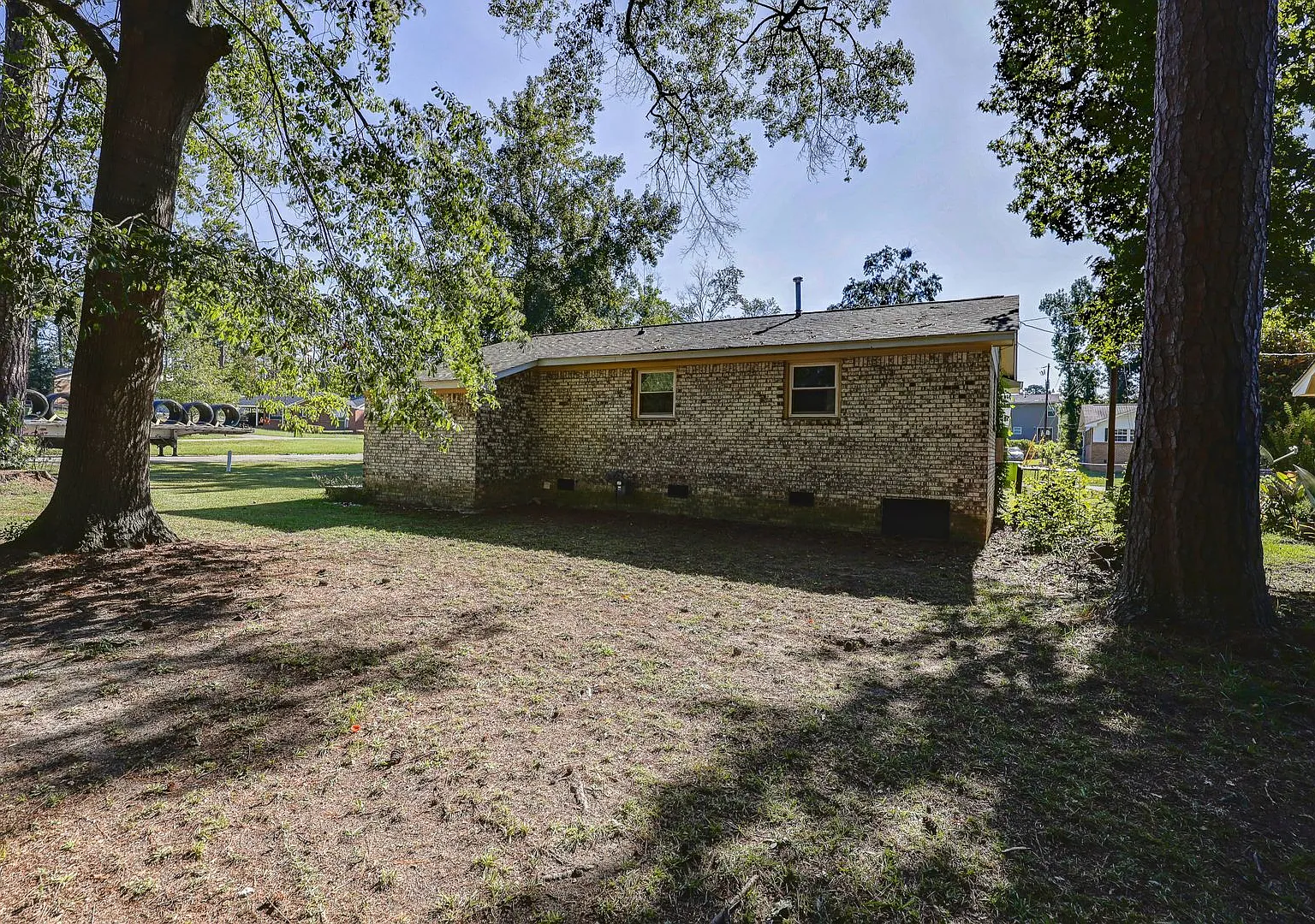 Charming 2-Bedroom Home with Brand-New HVAC in Convenient Location! — Photo 3