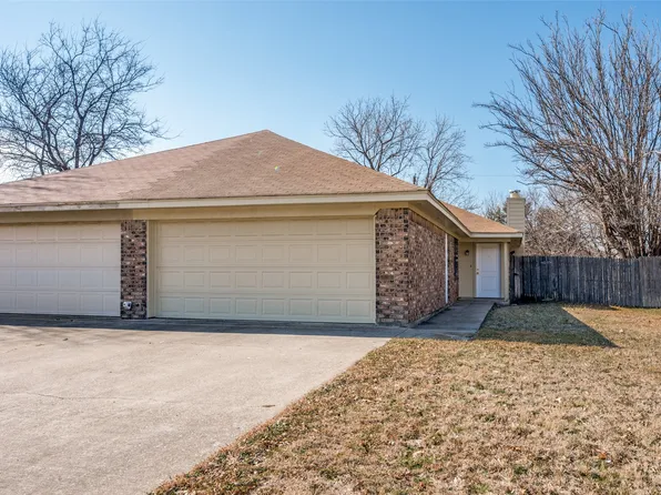 6627 Parkview Dr, North Richland Hills, TX 76182