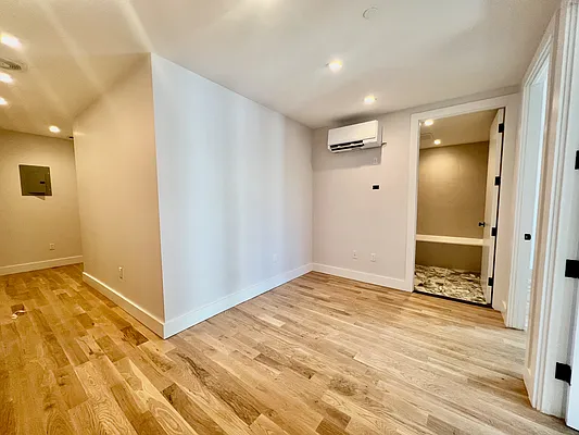 Rented by Rentopia | media 12