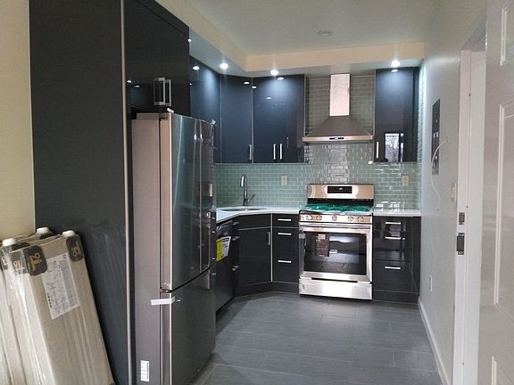 2nd image of 179 8th St #3F