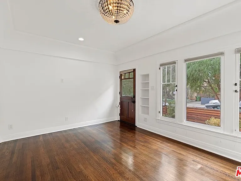228 Rennie Ave — Photo 19