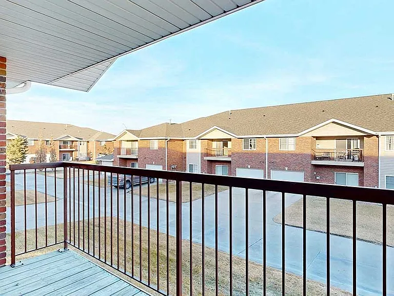 Northbrook Apartments — Photo 220