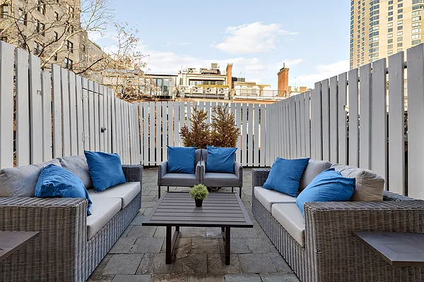 Sold by Compass | media 14