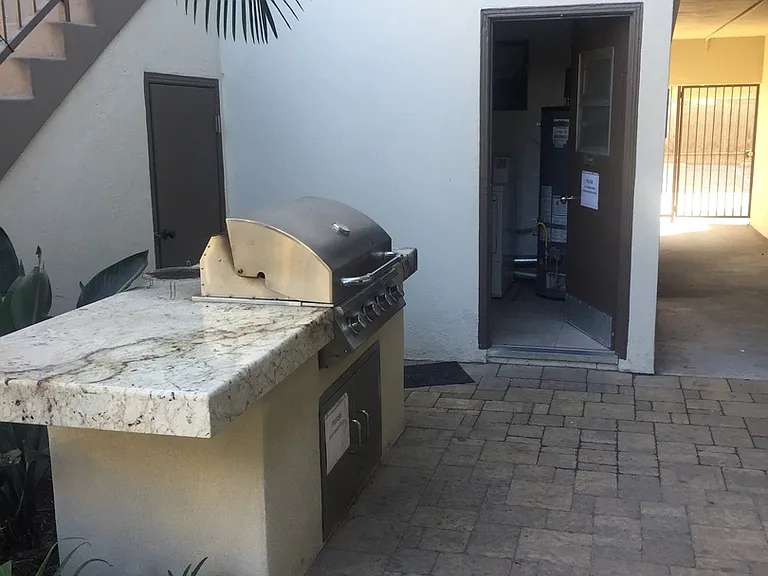 Chic studio in Normal Heights — Photo 2