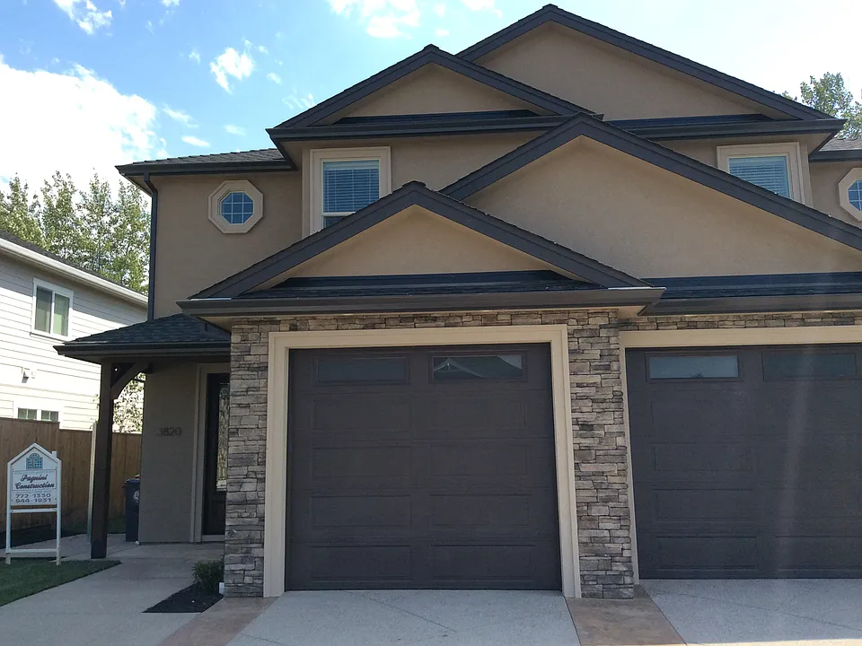 3820 Creek View Dr