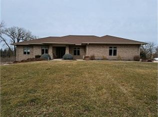 30491 Prier Rd, Dyersville, IA 52040
