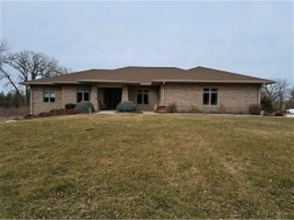 30491 Prier Rd, Dyersville, IA 52040